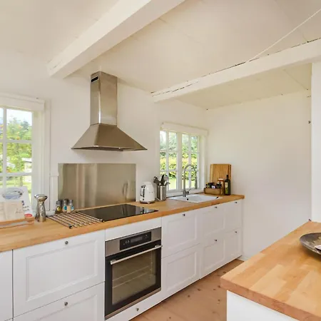 Gorgeous In Idestrup With Kitchen 別荘 Bøtø By