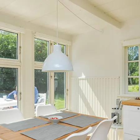 Gorgeous In Idestrup With Kitchen 別荘 *